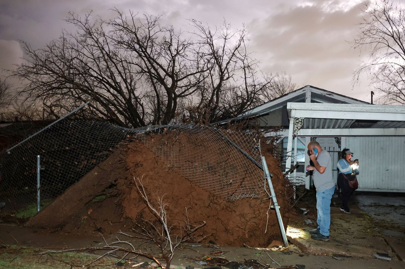 Photos show damage left by powerful storms as volunteers help communities clean up | iNFOnews.ca