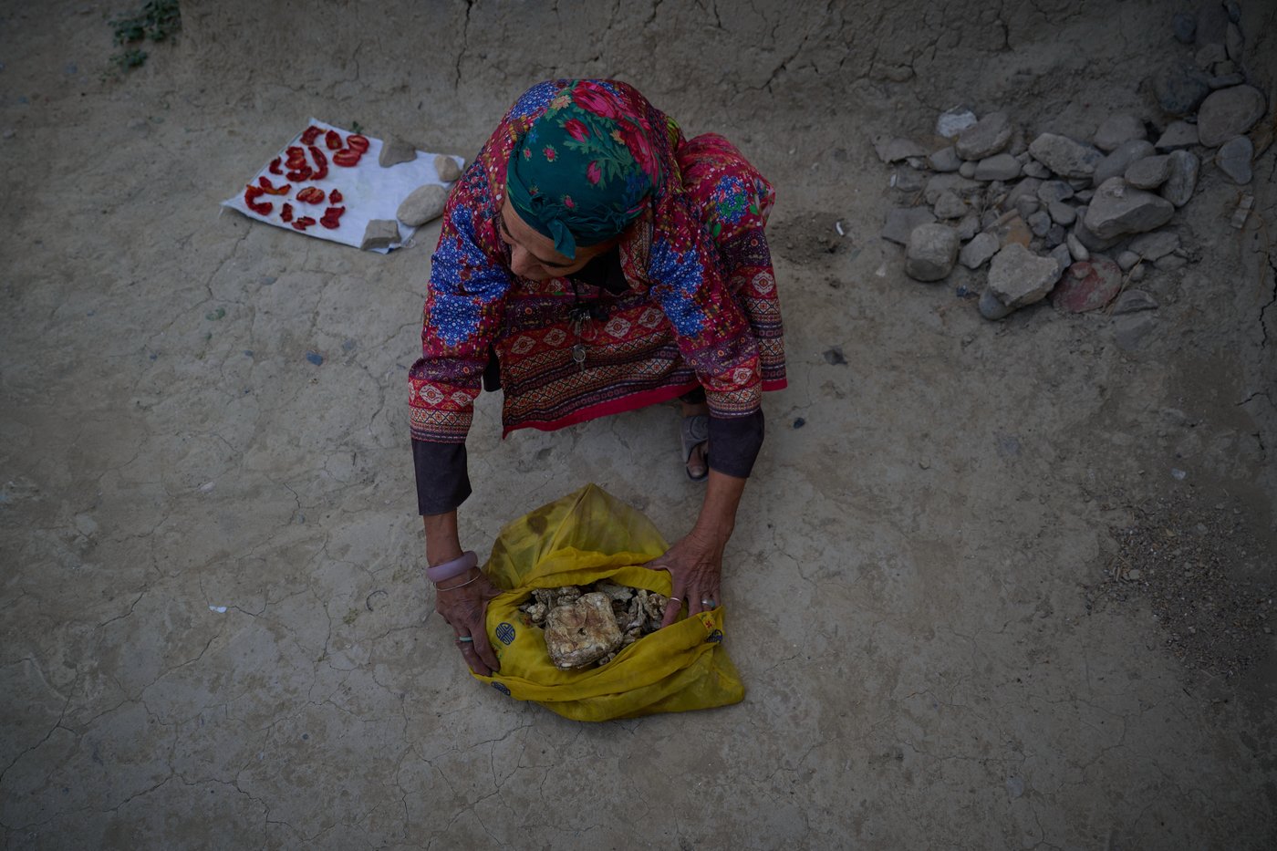One woman's struggle to survive, 5 years after the Taliban took Kabul, in photos | iNFOnews.ca