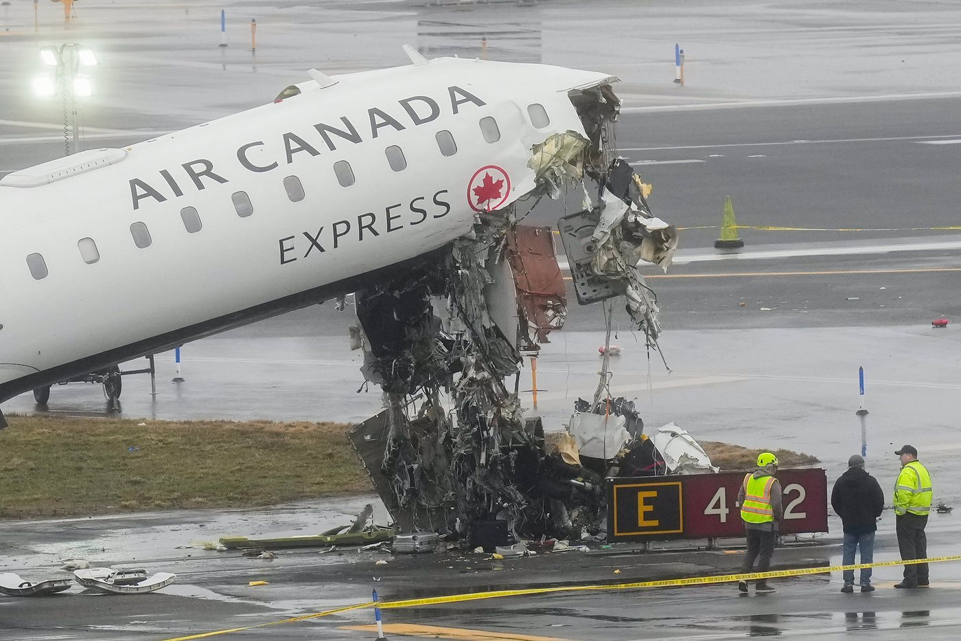 'Stop truck 1. Stop.' Air Canada pilots killed in collision at LaGuardia airport | iNFOnews.ca