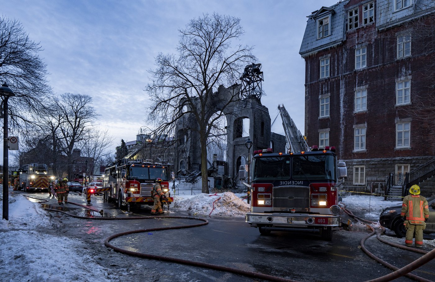 Historic Montreal church destroyed by fire; flames spread to adjacent retirement home | iNFOnews.ca