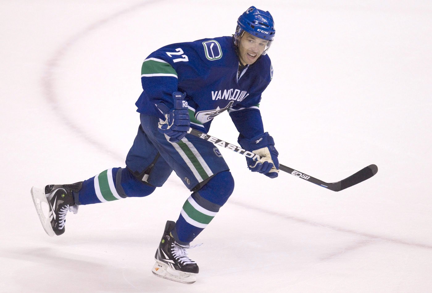 Vancouver Canucks name Manny Malhotra new head coach | iNFOnews.ca