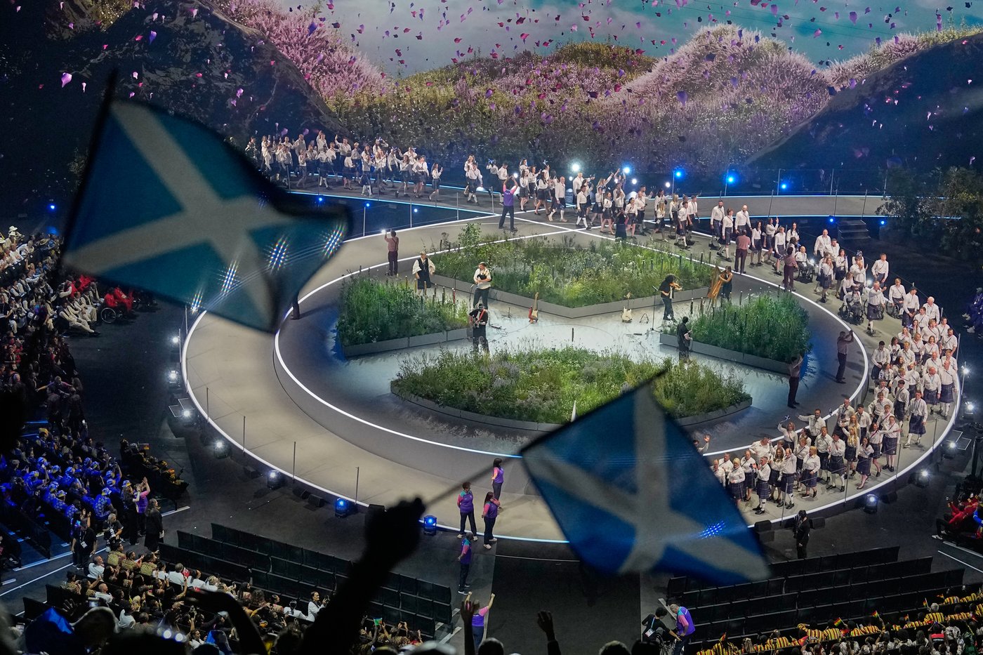 King Charles emerges from Doctor Who's TARDIS to open Commonwealth Games in Glasgow | iNFOnews.ca King Charles emerges from Doctor Who's TARDIS to open Commonwealth Games in Glasgow | iNFOnews.ca