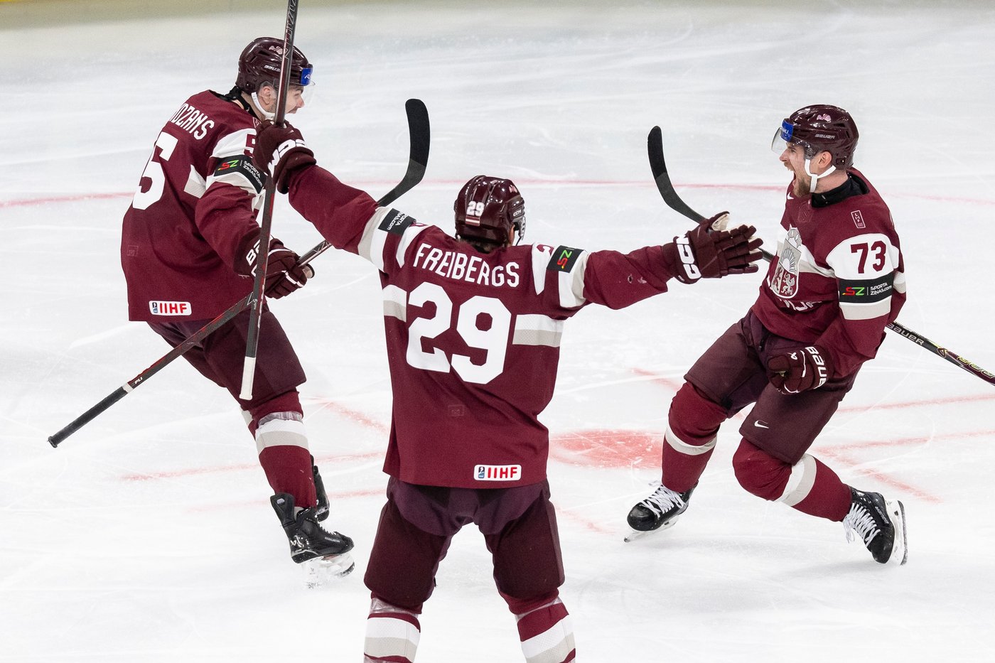 Latvia stuns the US and the Swiss rout Hungary at ice hockey worlds | iNFOnews.ca