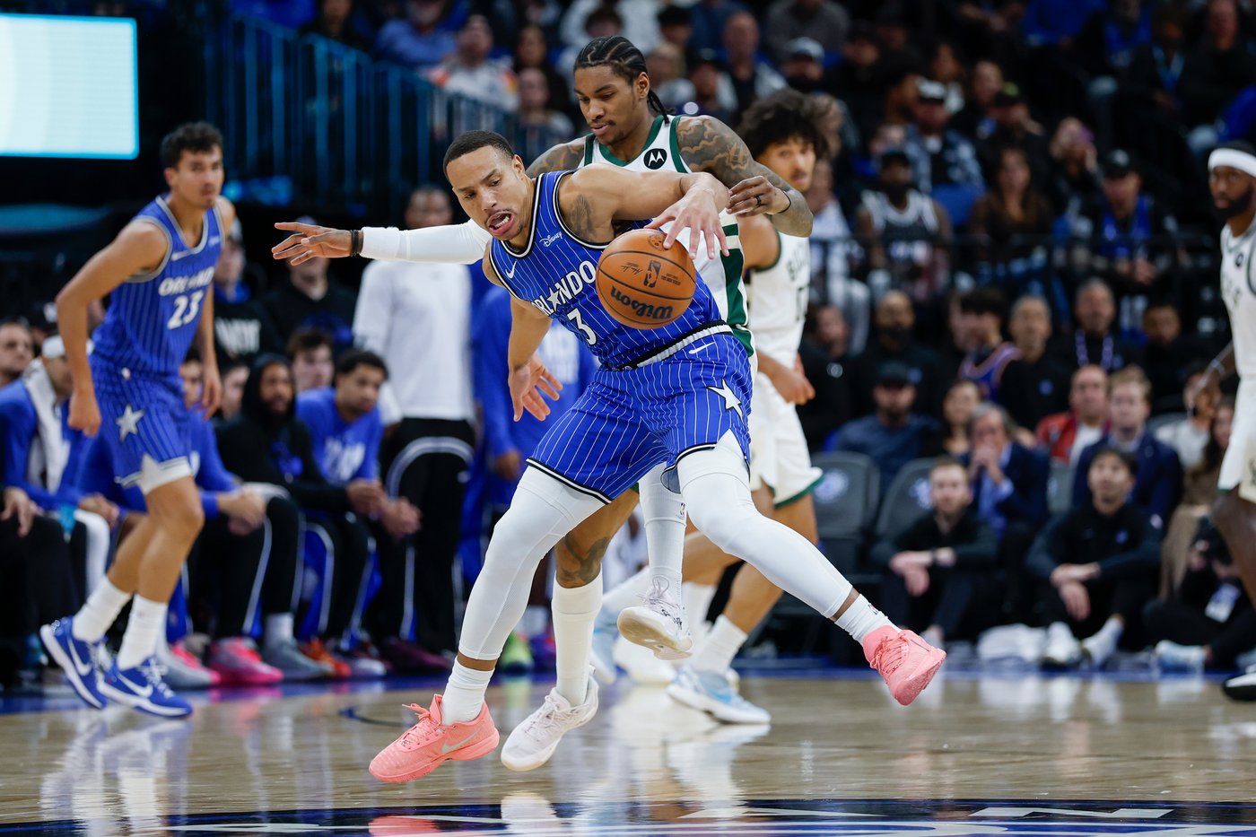 Black scores 26, Bane adds 25 for Magic in 118-99 win over Bucks | iNFOnews.ca