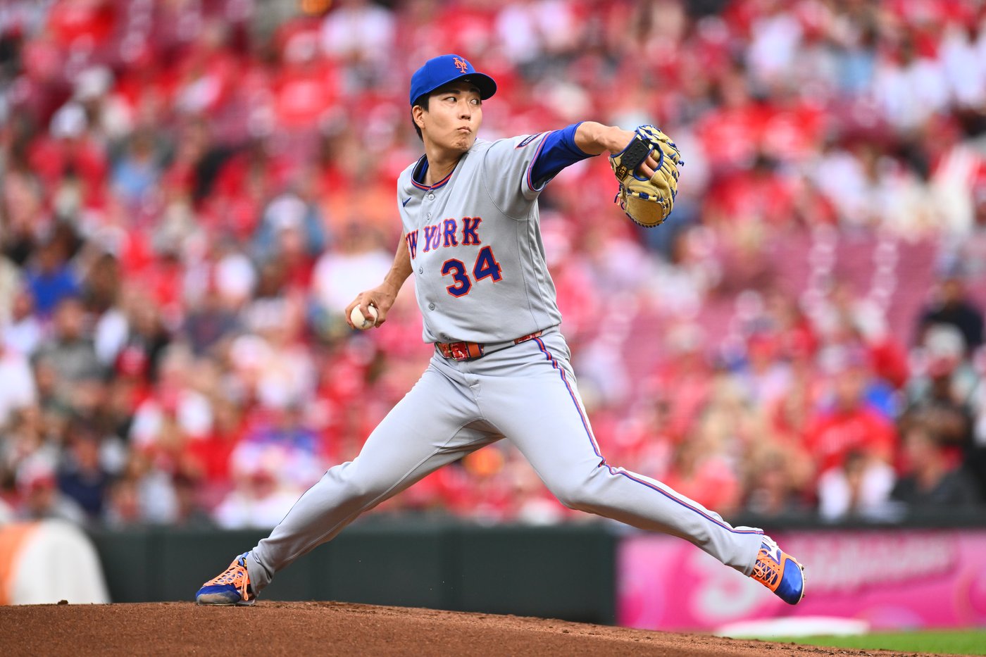 Sal Stewart's 3-run homer in 4-run first inning spoils Kodai Senga's return as Reds beat Mets 5-3 | iNFOnews.ca