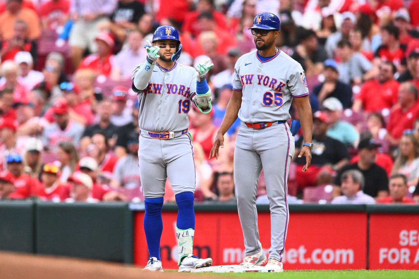 Sal Stewart's 3-run homer in 4-run first inning spoils Kodai Senga's return as Reds beat Mets 5-3 | iNFOnews.ca