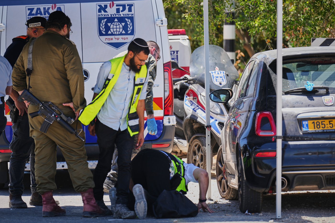 Arab attacker opens fire in central Israel, killing 1 and wounding 5 | iNFOnews.ca Arab attacker opens fire in central Israel, killing 1 and wounding 5 | iNFOnews.ca