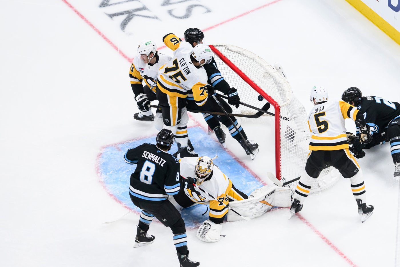 Penguins rally from two-goal deficit to top Mammoth 4-3 | iNFOnews.ca Penguins rally from two-goal deficit to top Mammoth 4-3 | iNFOnews.ca