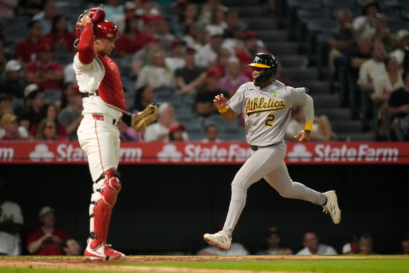 Jeff McNeil's homer in 9th and Tyler Soderstrom's single in 10th lift A's to 6-5 win over Angels | iNFOnews.ca