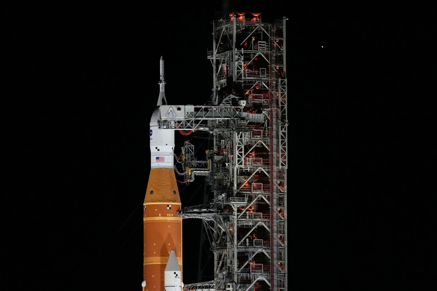 NASA hit by fuel leaks during a practice countdown of the moon rocket that will fly with astronauts | iNFOnews.ca