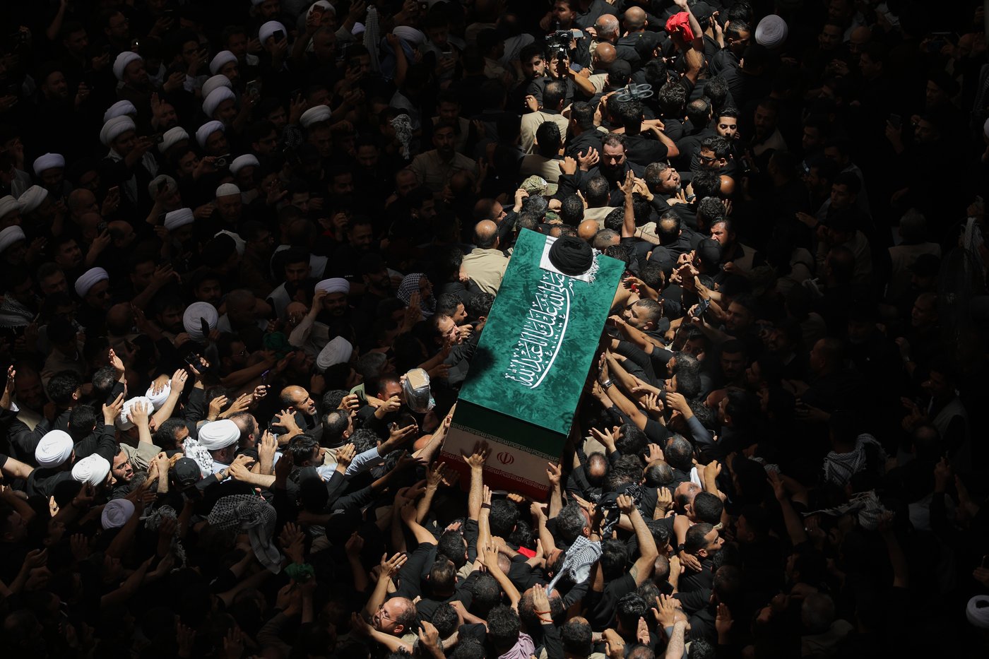 A look at the dayslong funeral for late Supreme Leader Khamenei in Iran and Iraq, in photos | iNFOnews.ca