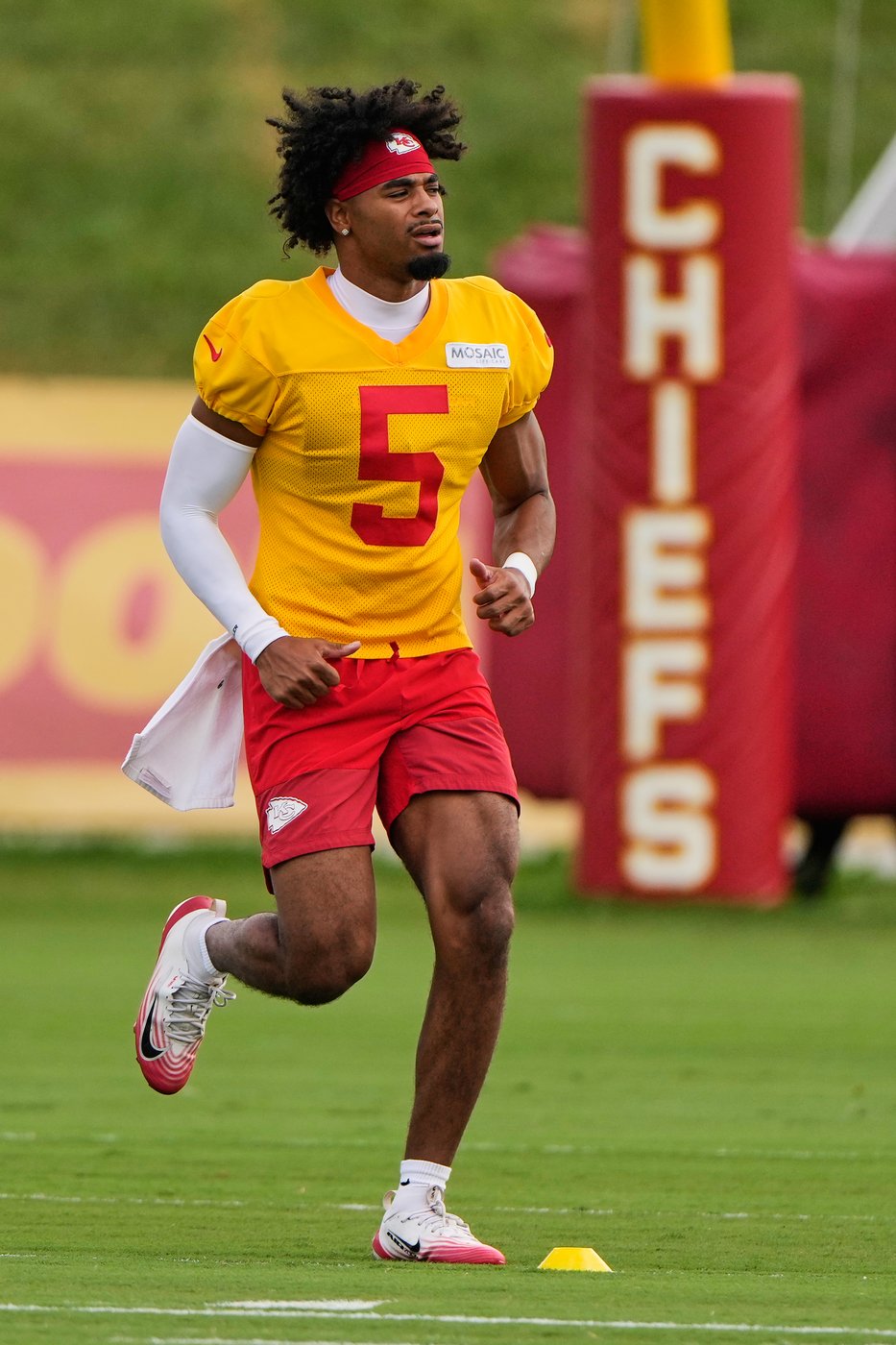 Chiefs' Bieniemy checks in at camp as wife's shooting leaves offensive coordinator's return unclear | iNFOnews.ca