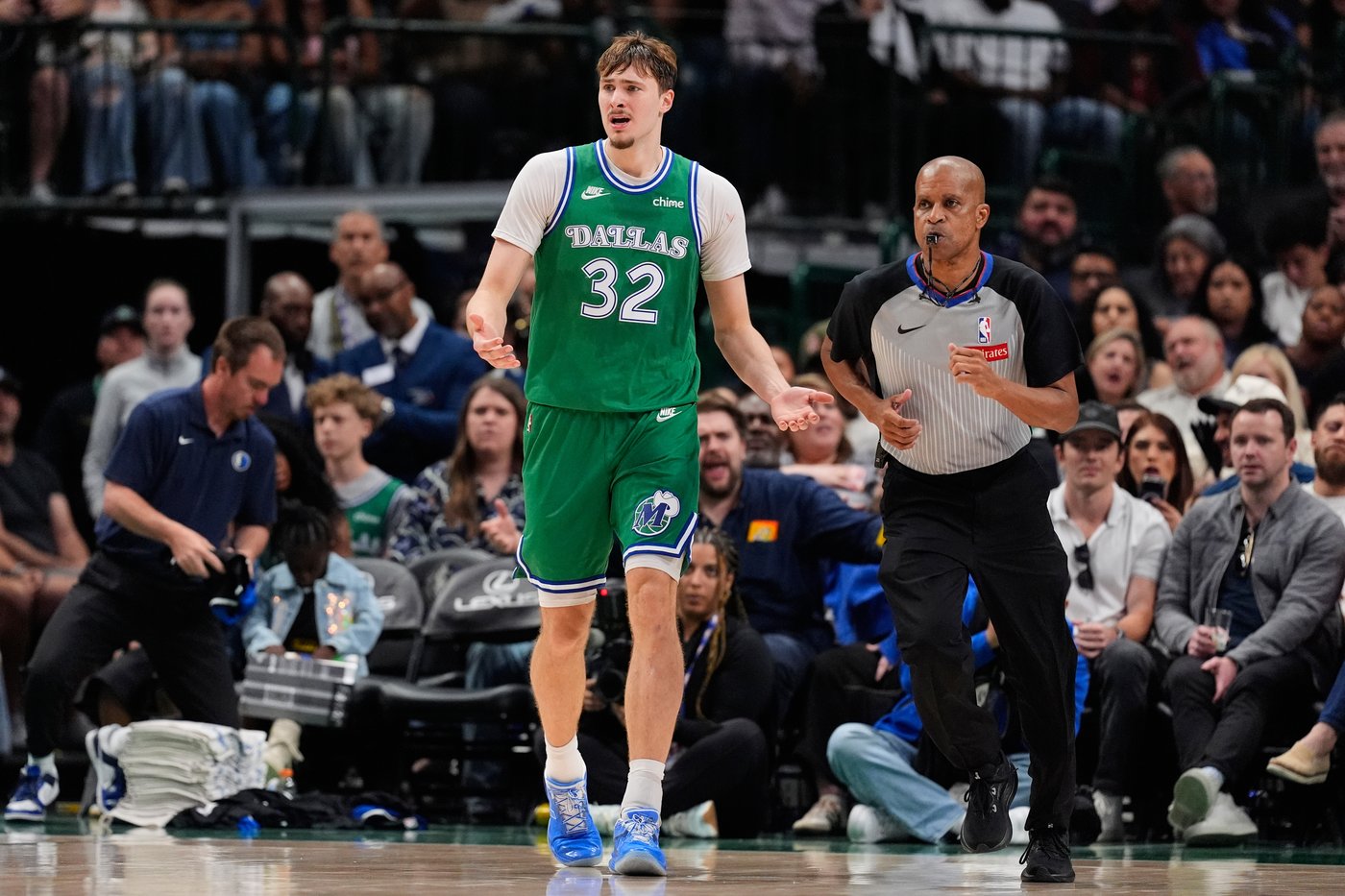 Mavs coach Jason Kidd ejected shortly before Naji Marshall is tossed as well against Orlando | iNFOnews.ca Mavs coach Jason Kidd ejected shortly before Naji Marshall is tossed as well against Orlando | iNFOnews.ca