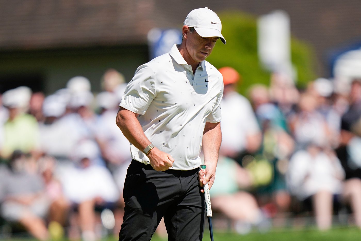Rory McIlroy surges into PGA Championship contention with a 66 at Aronimink | iNFOnews.ca