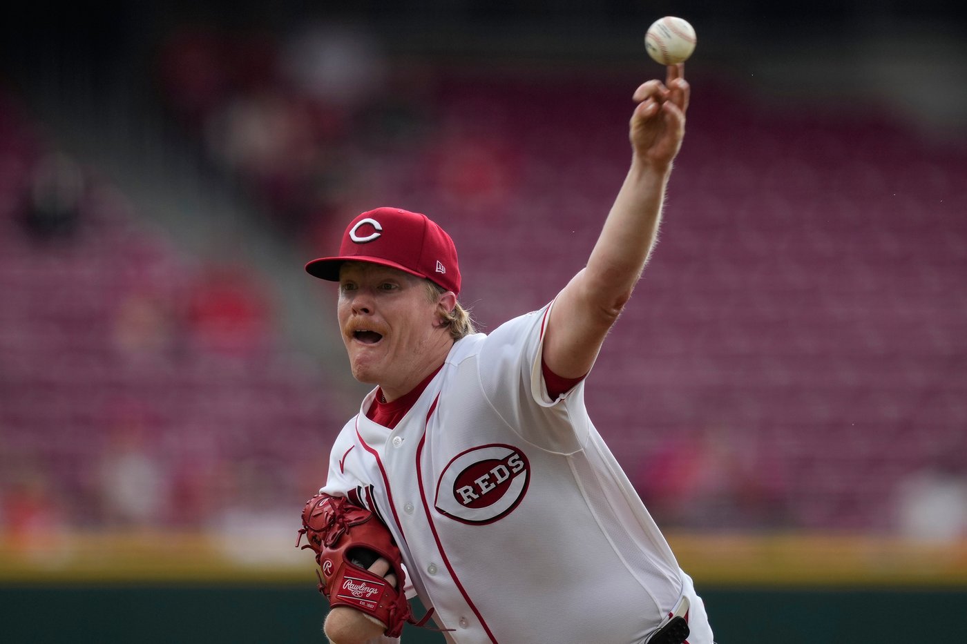 Reds homer four times to back Andrew Abbott, beat the Athletics 6-5 to complete sweep | iNFOnews.ca