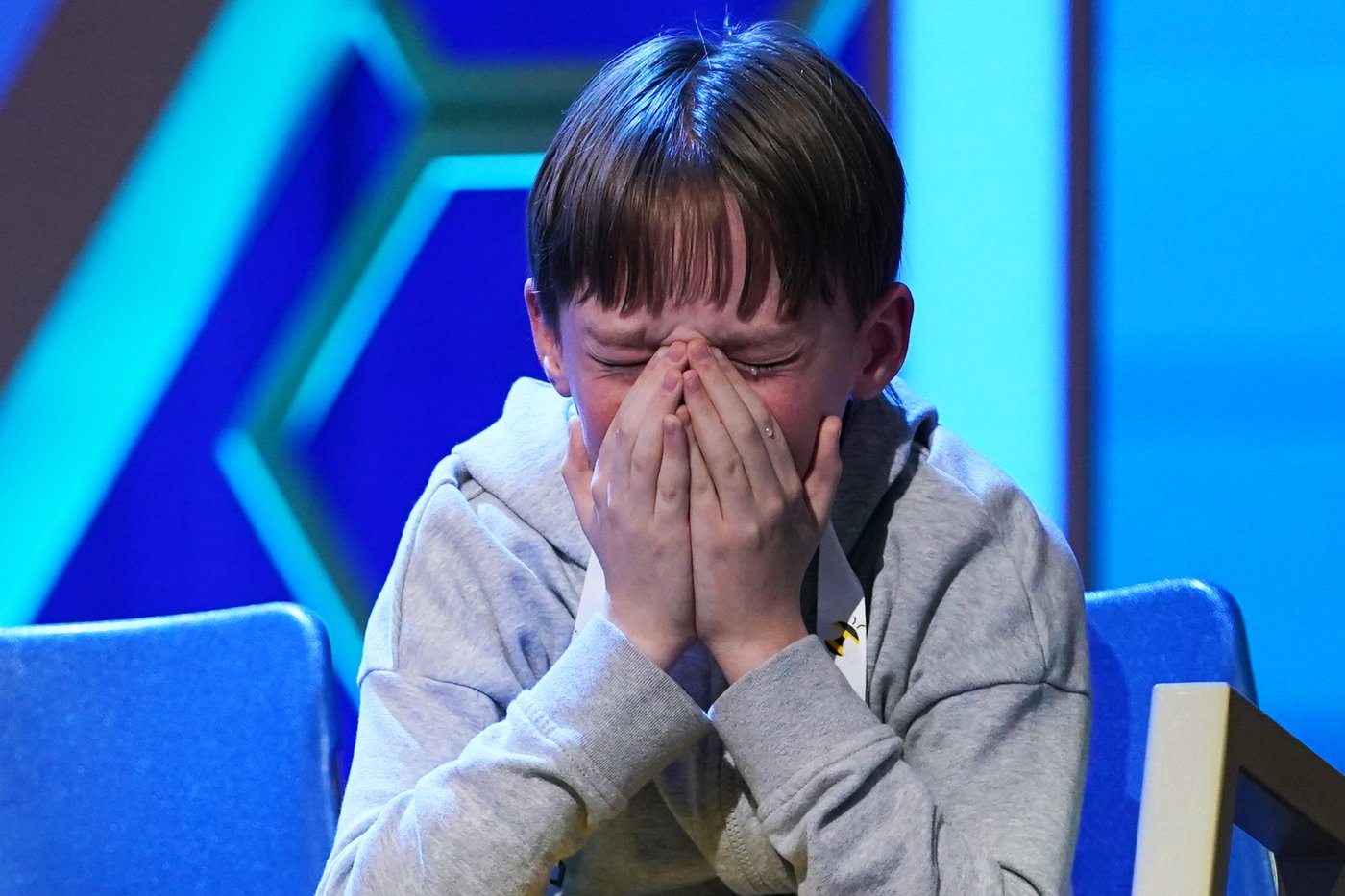 Shrey Parikh bounces back, battles nerves and dominates spell-off to win the National Spelling Bee | iNFOnews.ca
