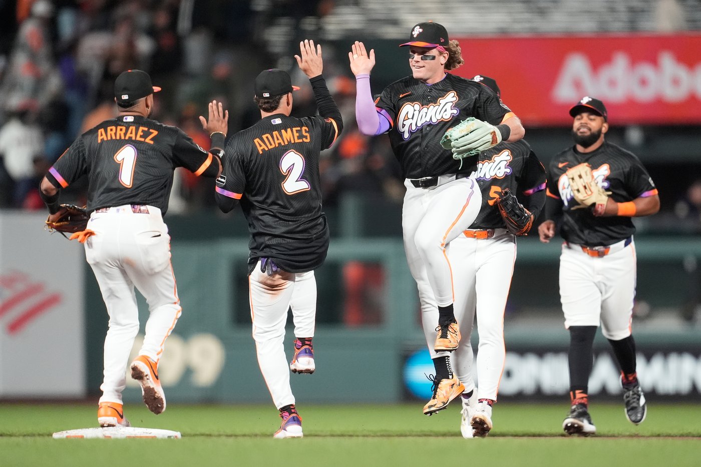 Robbie Ray pitches Giants past Phillies 6-0 to stop 4-game slide | iNFOnews.ca