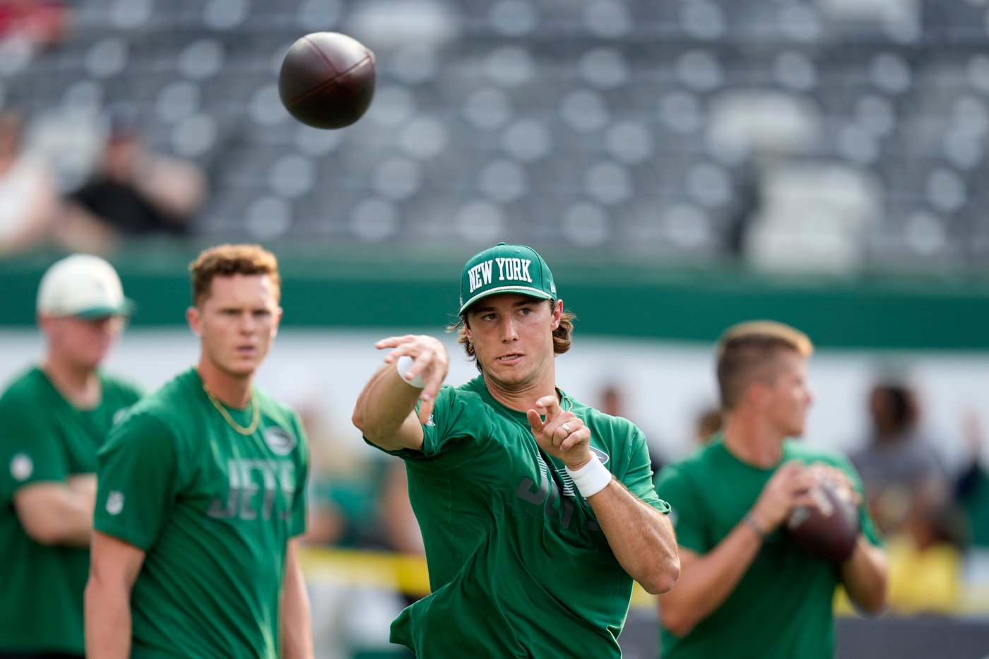 Cade Klubnik starts, leads Jets to 2 scores in debut. Geno Smith sits with sore foot, AP source says | iNFOnews.ca Cade Klubnik starts, leads Jets to 2 scores in debut. Geno Smith sits with sore foot, AP source says | iNFOnews.ca