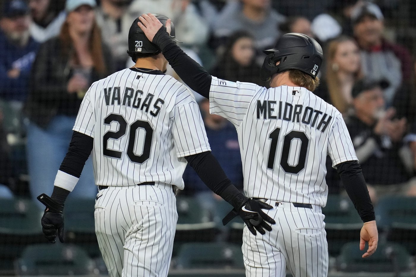 Grichuk powers White Sox past Royals 6-2 for their fifth straight win | iNFOnews.ca