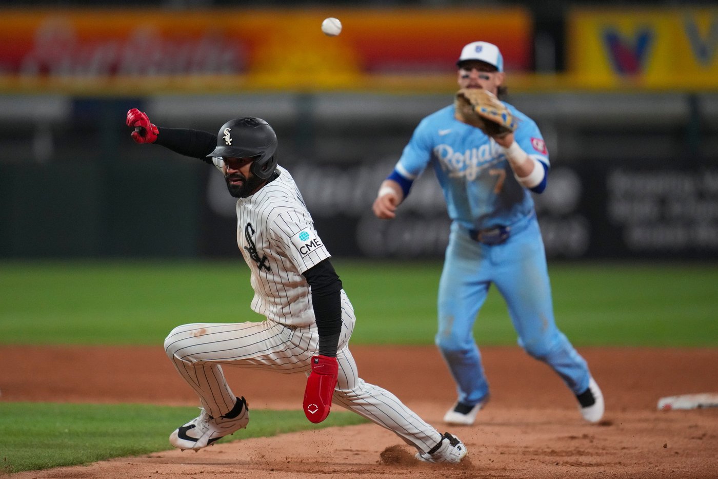 Grichuk powers White Sox past Royals 6-2 for their fifth straight win | iNFOnews.ca