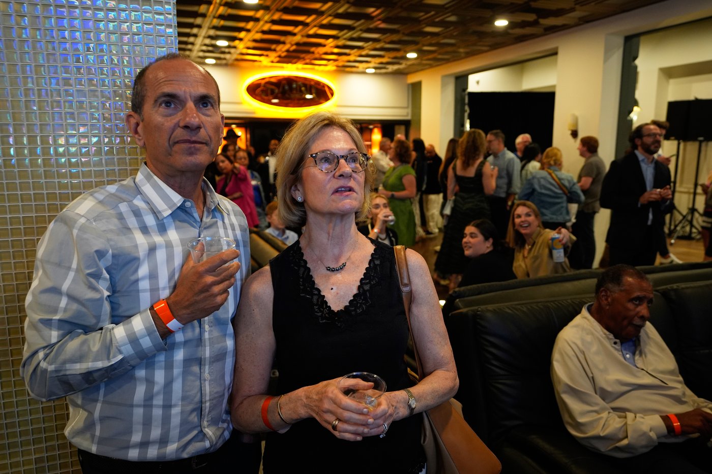 Michigan Democrats choose between 2 visions to seek a US Senate seat, in photos | iNFOnews.ca