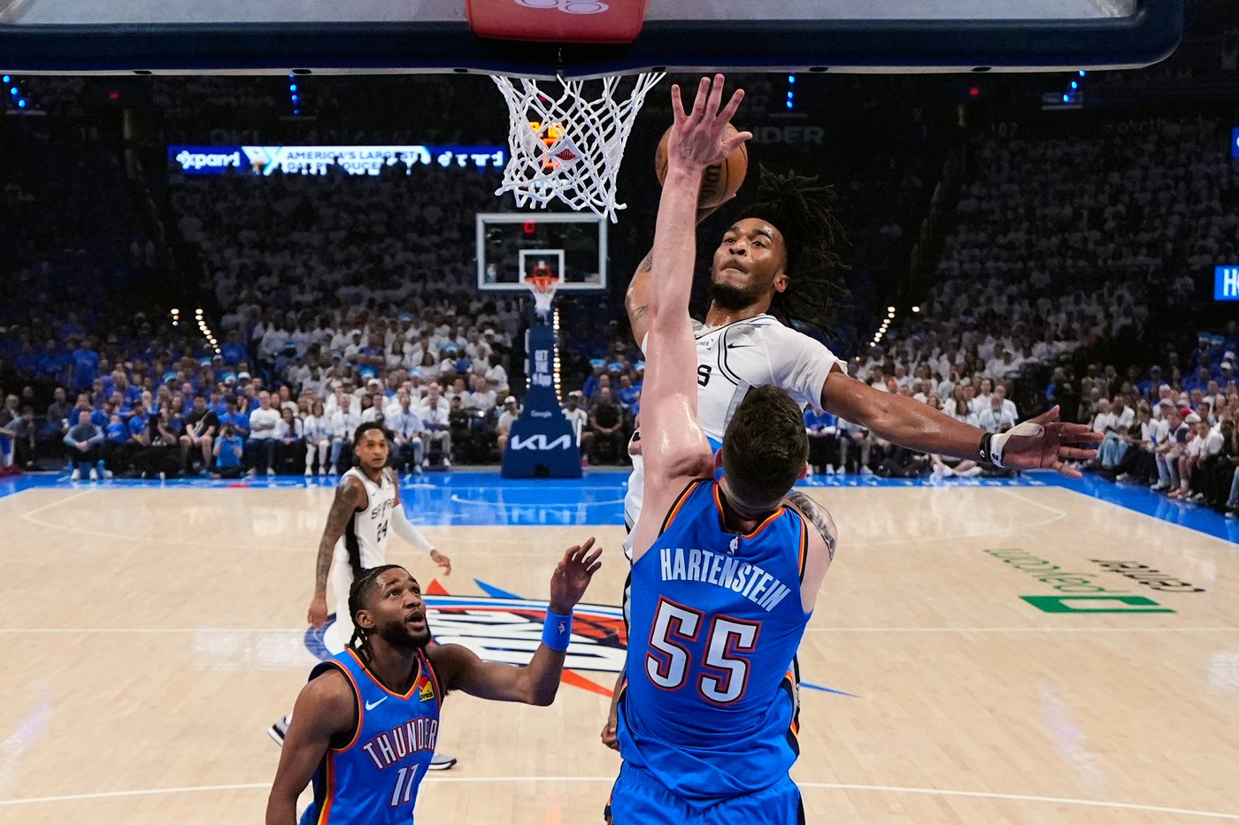 West finals shift to San Antonio, while Spurs and Thunder deal with multiple injury concerns | iNFOnews.ca West finals shift to San Antonio, while Spurs and Thunder deal with multiple injury concerns | iNFOnews.ca