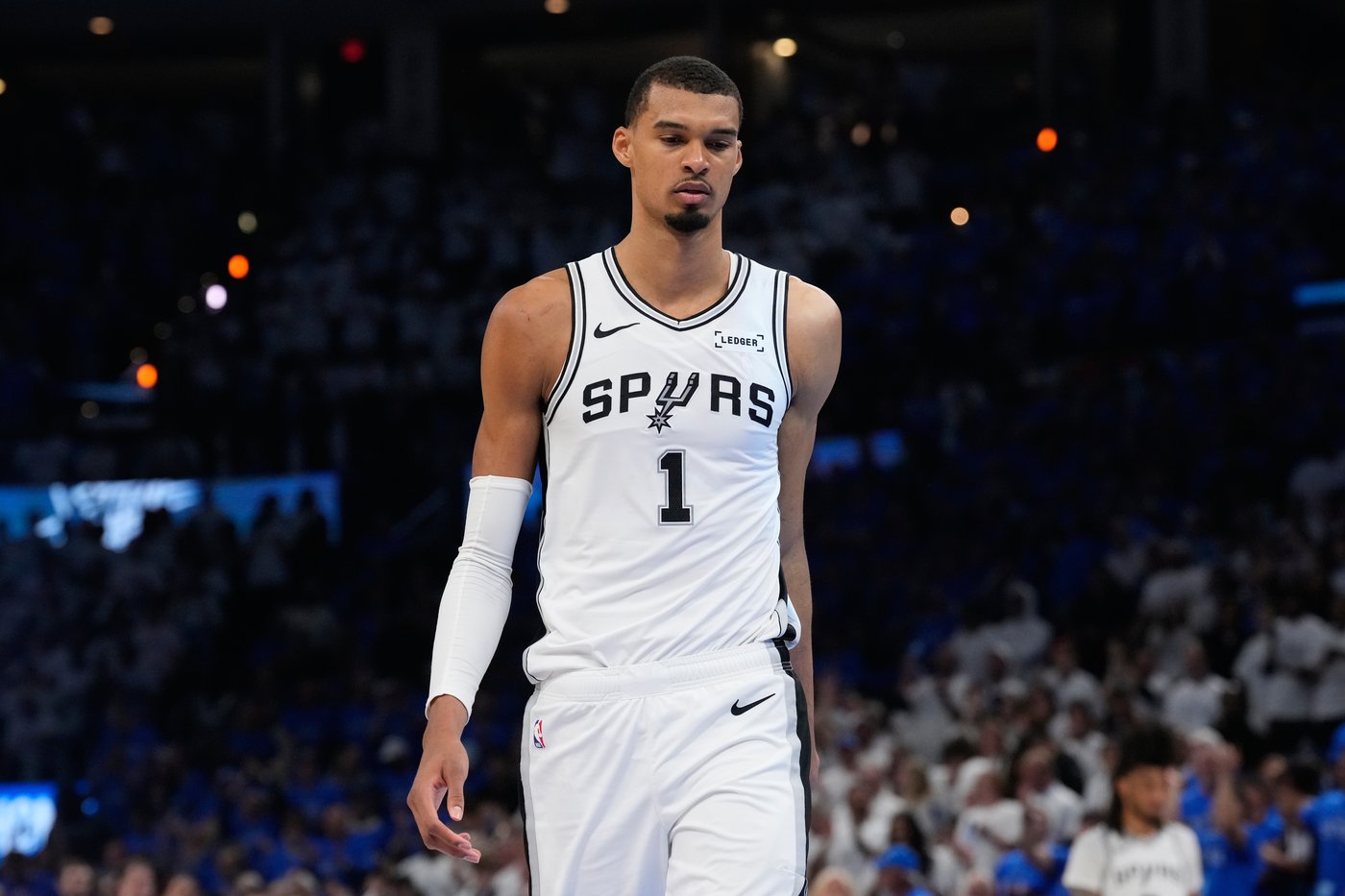 West finals shift to San Antonio, while Spurs and Thunder deal with multiple injury concerns | iNFOnews.ca West finals shift to San Antonio, while Spurs and Thunder deal with multiple injury concerns | iNFOnews.ca