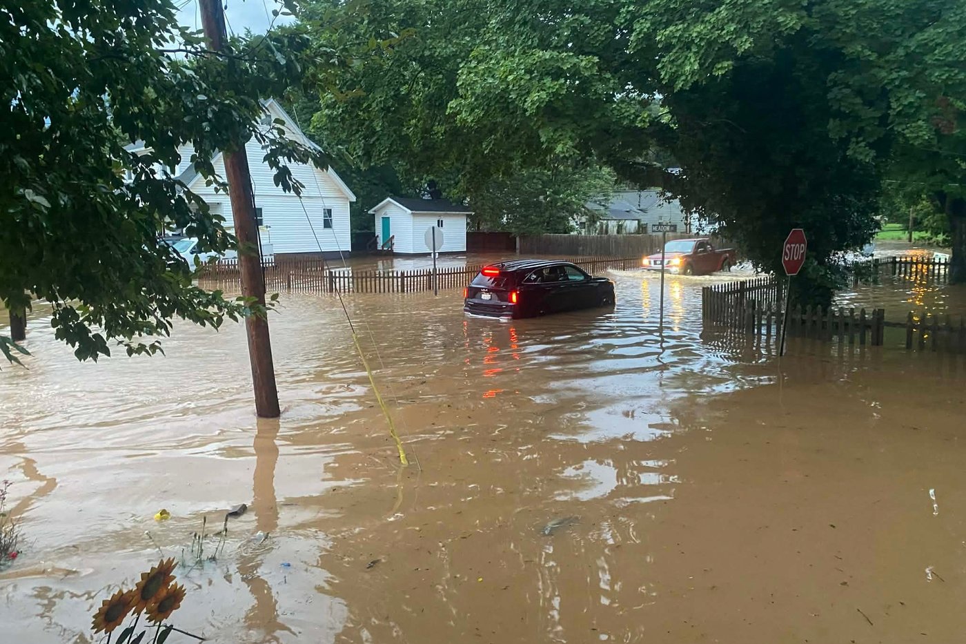 National Guard deploys as flash floods in West Virginia inundate homes and businesses | iNFOnews.ca