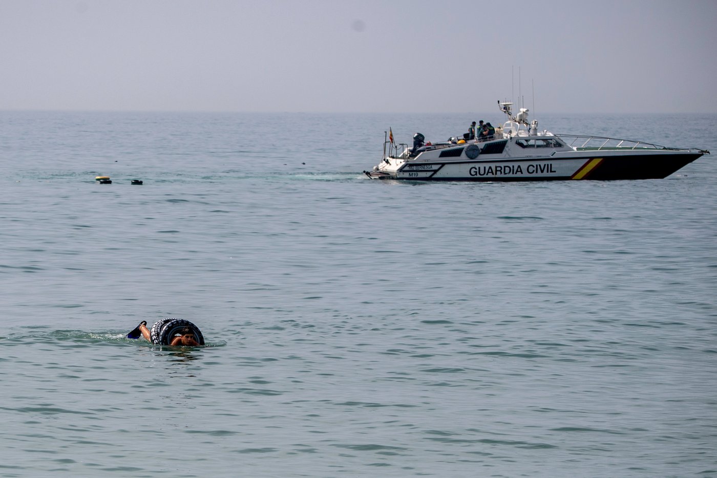 Migrants cross into Spain’s Ceuta enclave from Morocco, in photos | iNFOnews.ca