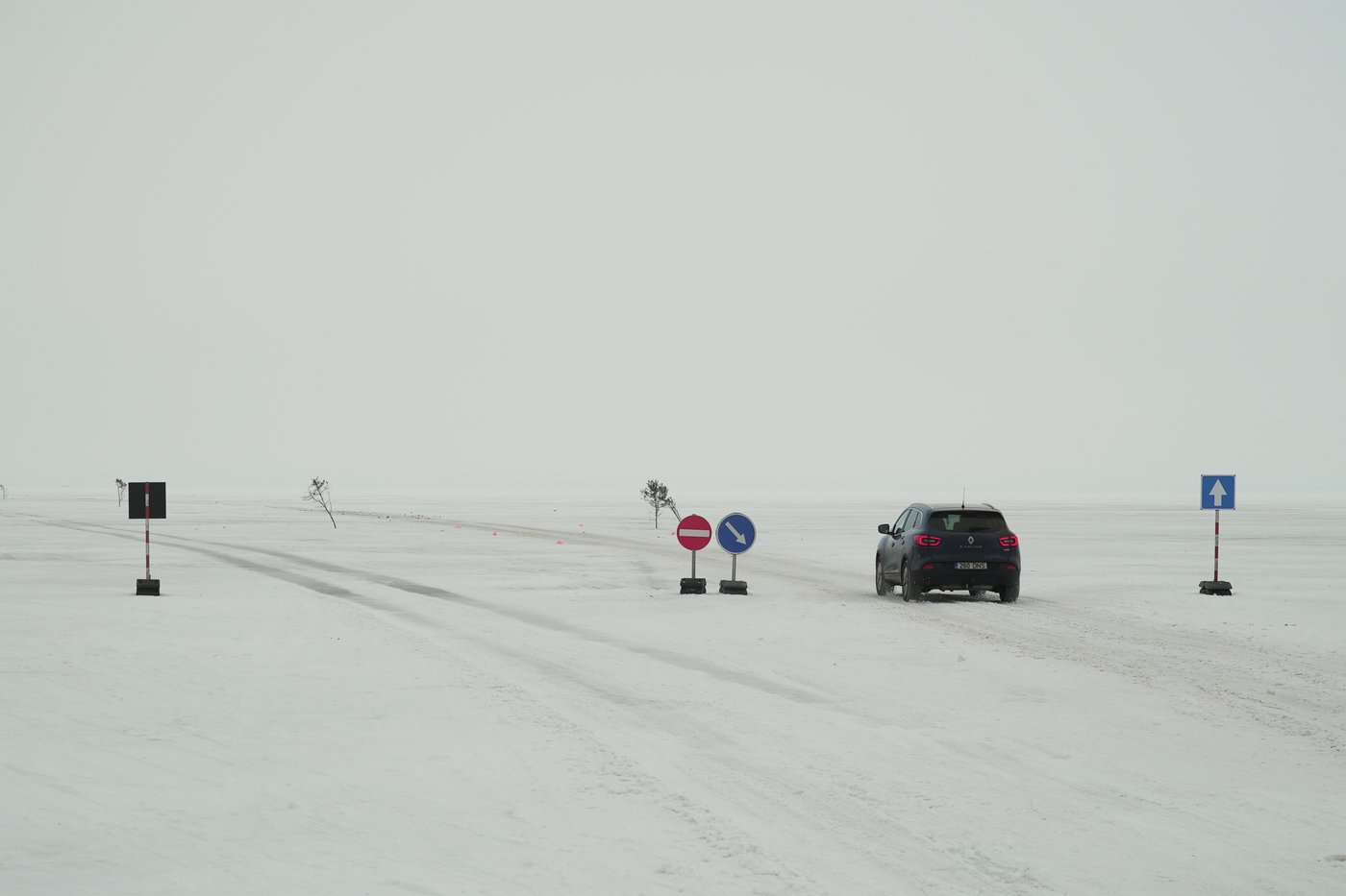 Take a ride across frozen sea on Estonia's ice road | iNFOnews.ca
