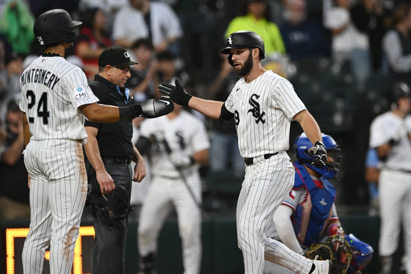 Corey Seager sparks offense as Rangers rout White Sox 11-2 to grab AL West lead | iNFOnews.ca Corey Seager sparks offense as Rangers rout White Sox 11-2 to grab AL West lead | iNFOnews.ca