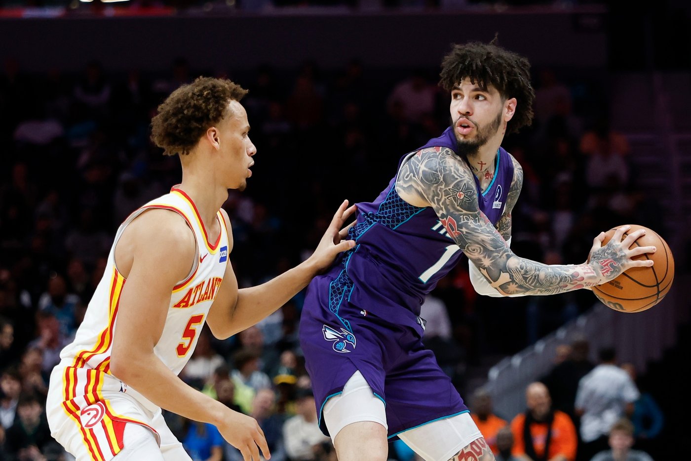 Brandon Miller scores 31 points, Hornets hold on to beat Hawks 110-107 | iNFOnews.ca