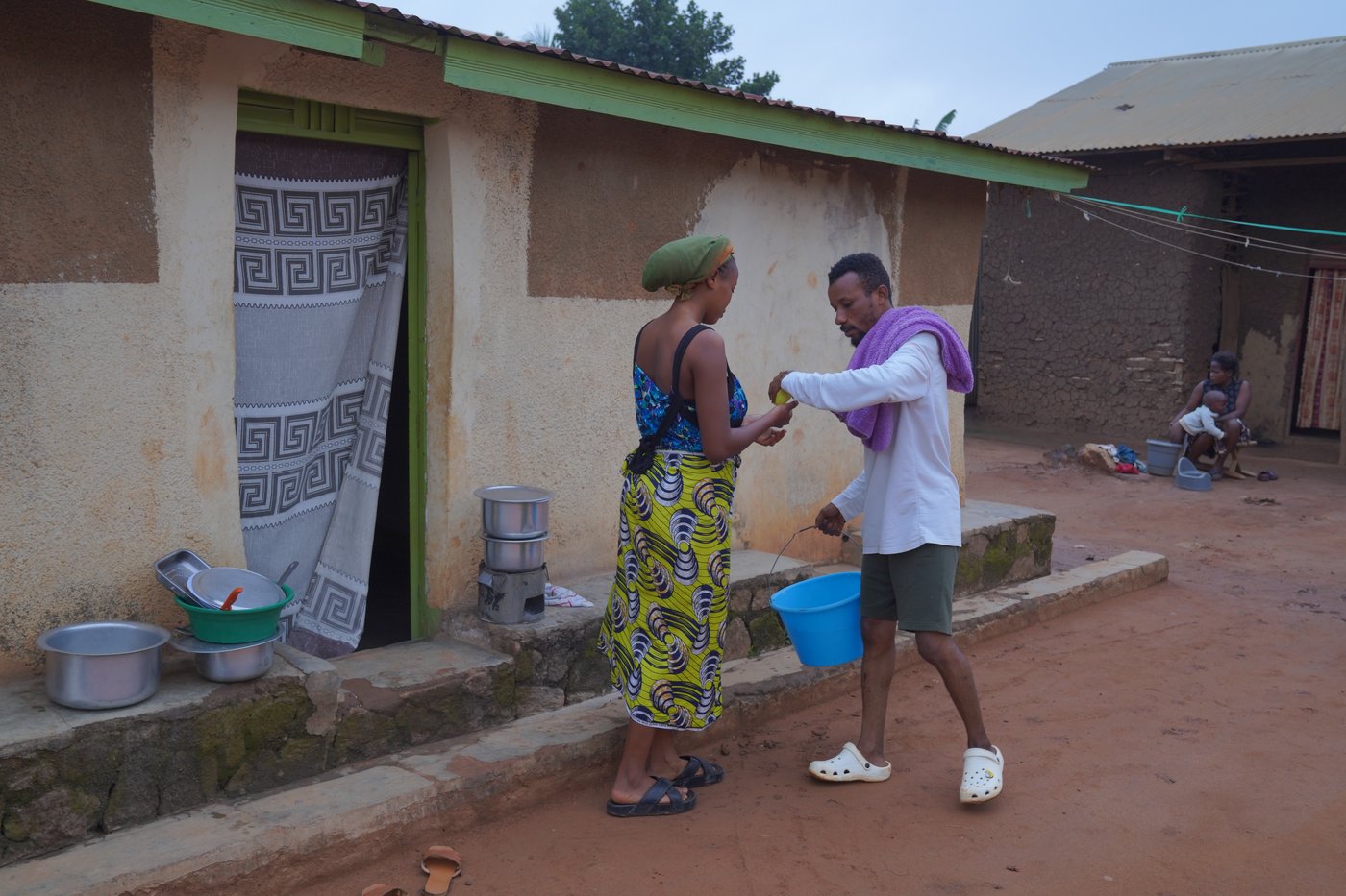 One man works to slow the fastest-growing Ebola outbreak in history, and he's doing it unpaid | iNFOnews.ca One man works to slow the fastest-growing Ebola outbreak in history, and he's doing it unpaid | iNFOnews.ca