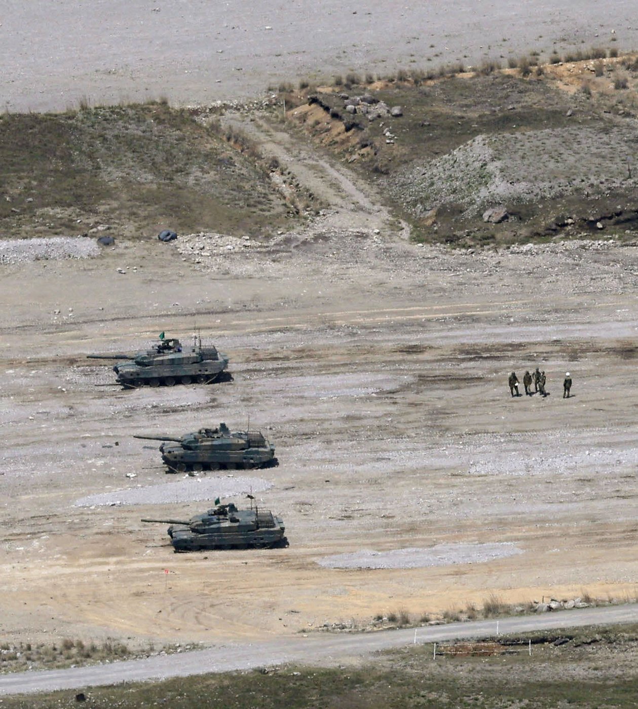 3 soldiers die in a shell explosion inside a tank gun turret during army drill in Japan | iNFOnews.ca