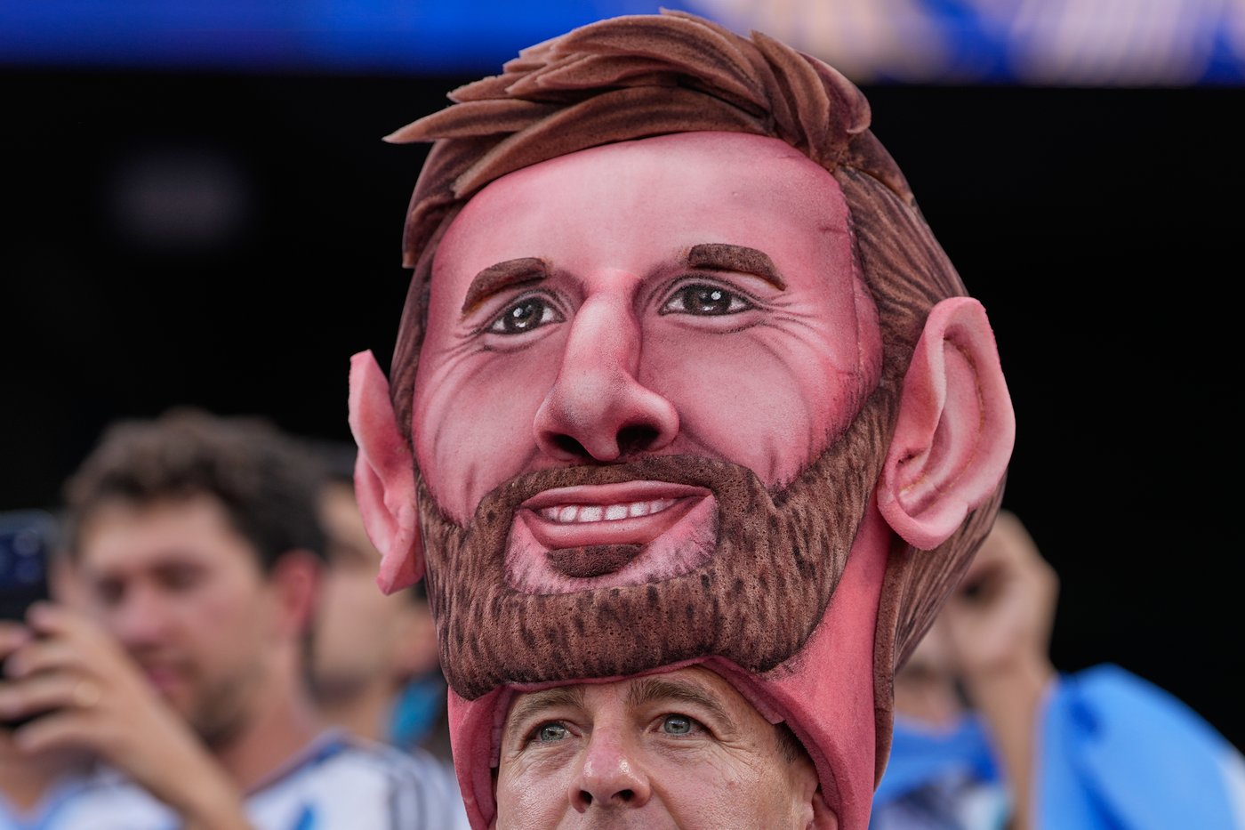 Argentina is defending its World Cup title, and its fans are more obsessed than ever | iNFOnews.ca
