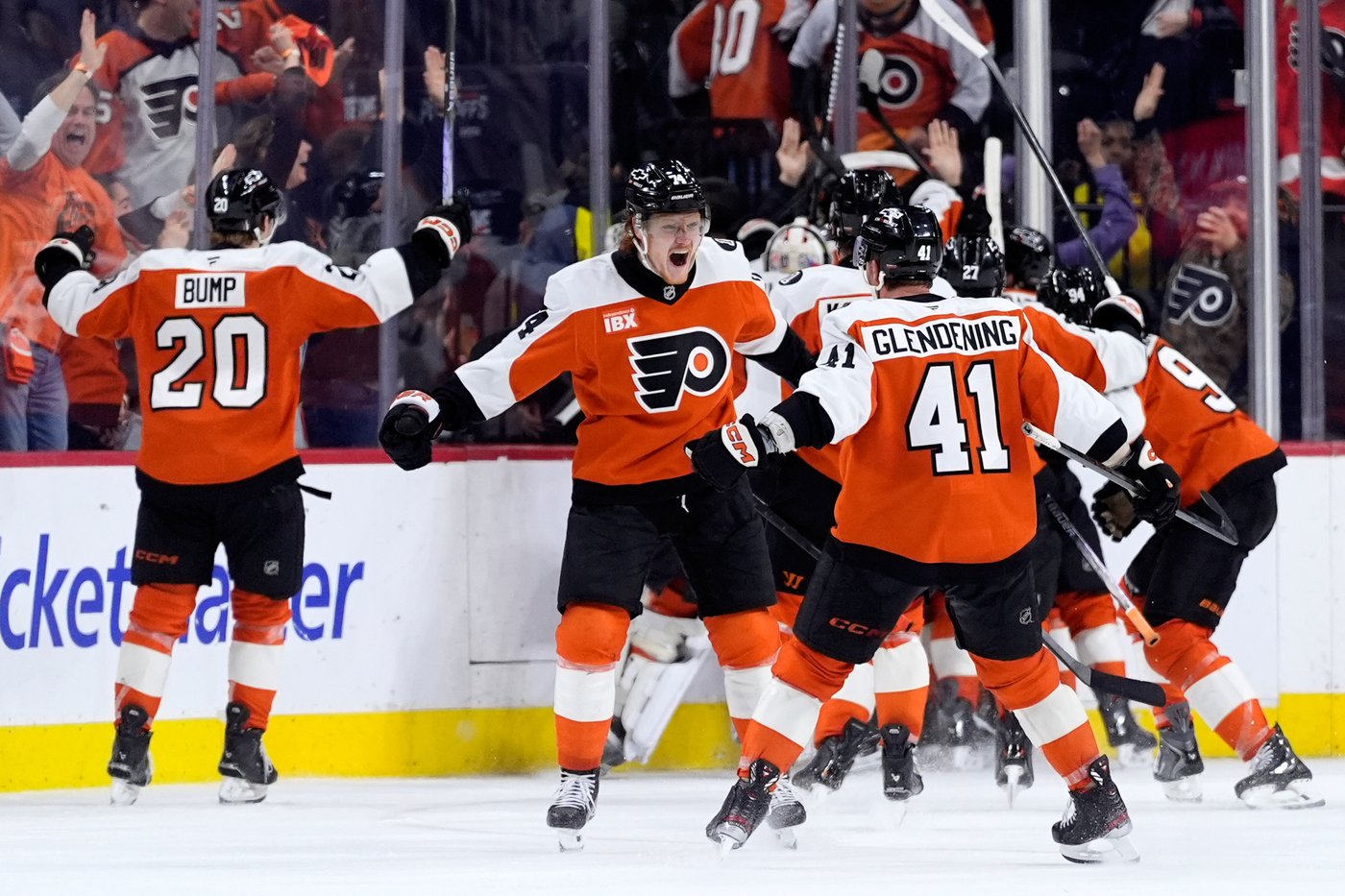 Hurricanes emerge from lengthy between-rounds pause to face Flyers in NHL playoffs | iNFOnews.ca