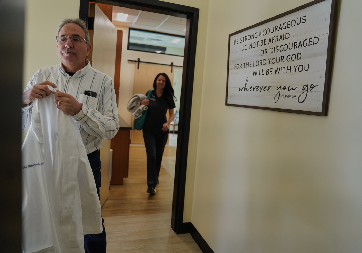 A crisis of conscience spurred this Christian IVF doctor's career pivot | iNFOnews.ca