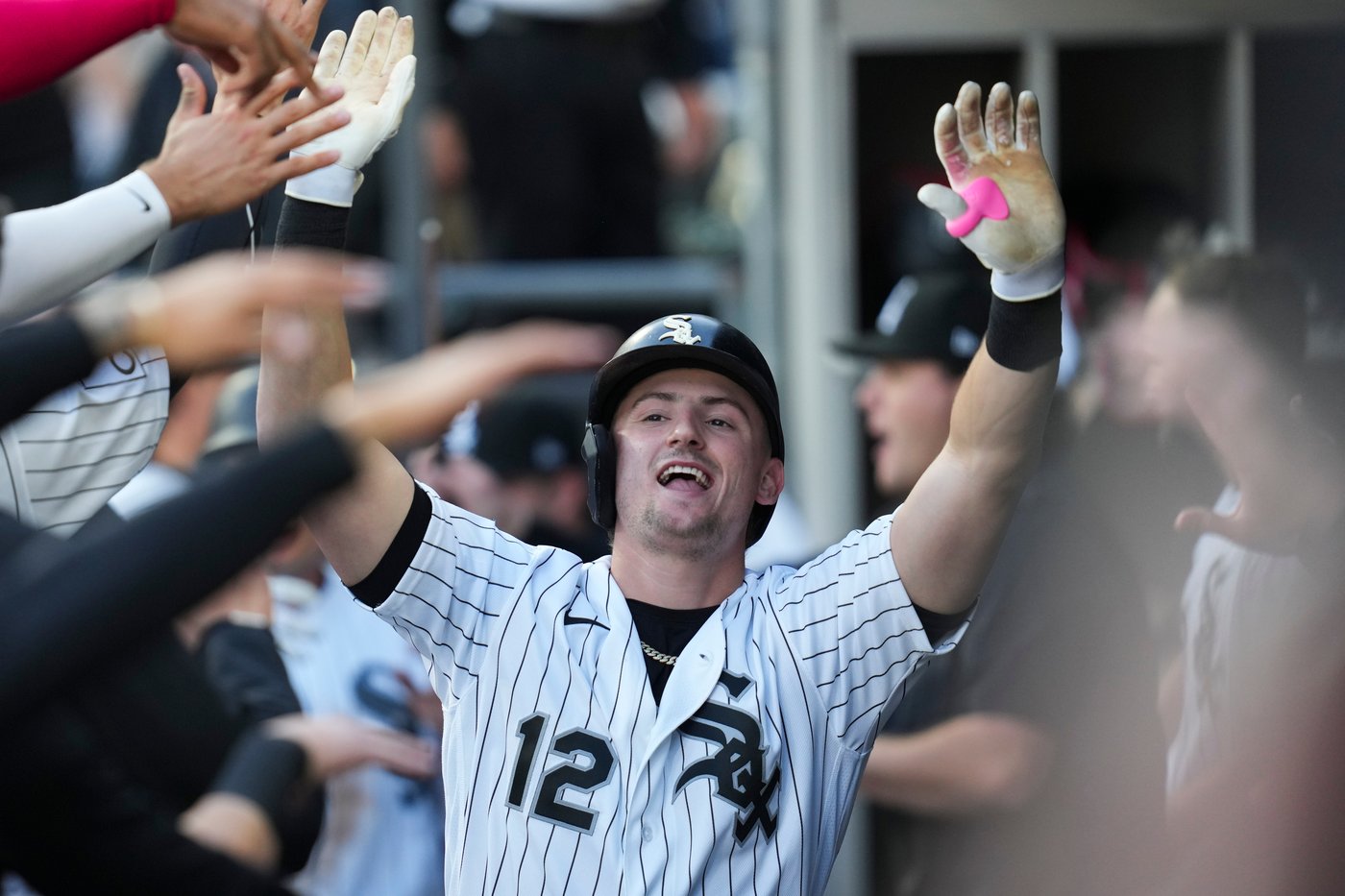 Miguel Vargas homers twice as the White Sox beat Luis Castillo and the Mariners 6-1 | iNFOnews.ca