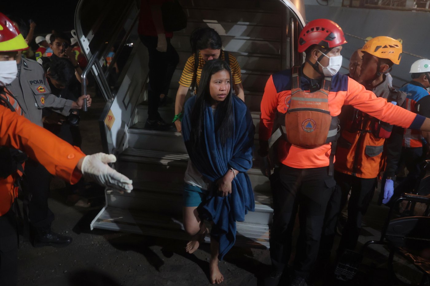 Number of people missing unknown after Indonesian ferry fire that killed 5, rescuers say | iNFOnews.ca Number of people missing unknown after Indonesian ferry fire that killed 5, rescuers say | iNFOnews.ca