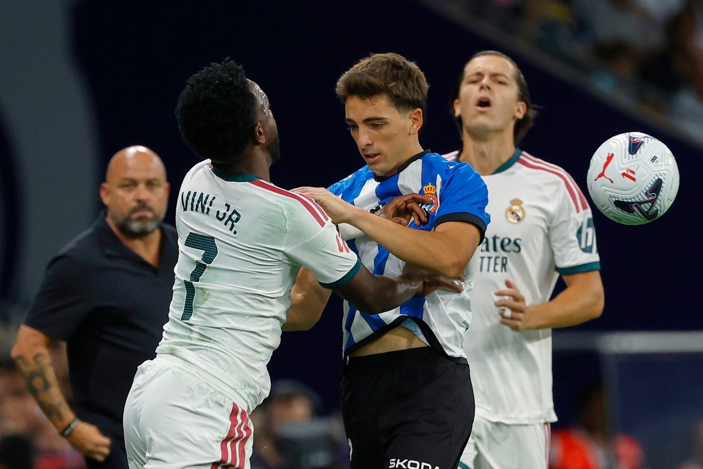 Mourinho says Vinícius Júnior is unfairly targeted but wants him to manage his emotions better | iNFOnews.ca Mourinho says Vinícius Júnior is unfairly targeted but wants him to manage his emotions better | iNFOnews.ca