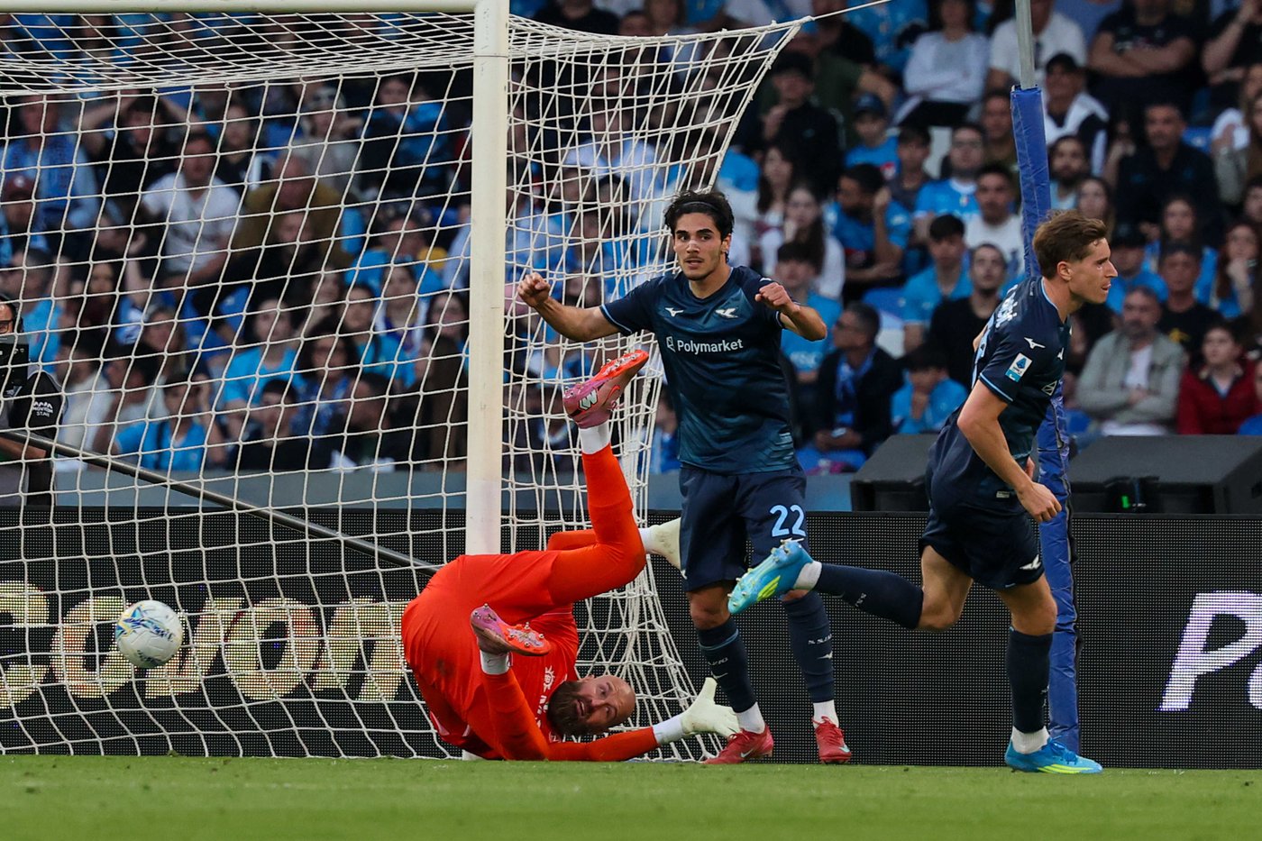 Napoli booed after losing to Lazio, putting Inter possibly one win from the Serie A crown | iNFOnews.ca