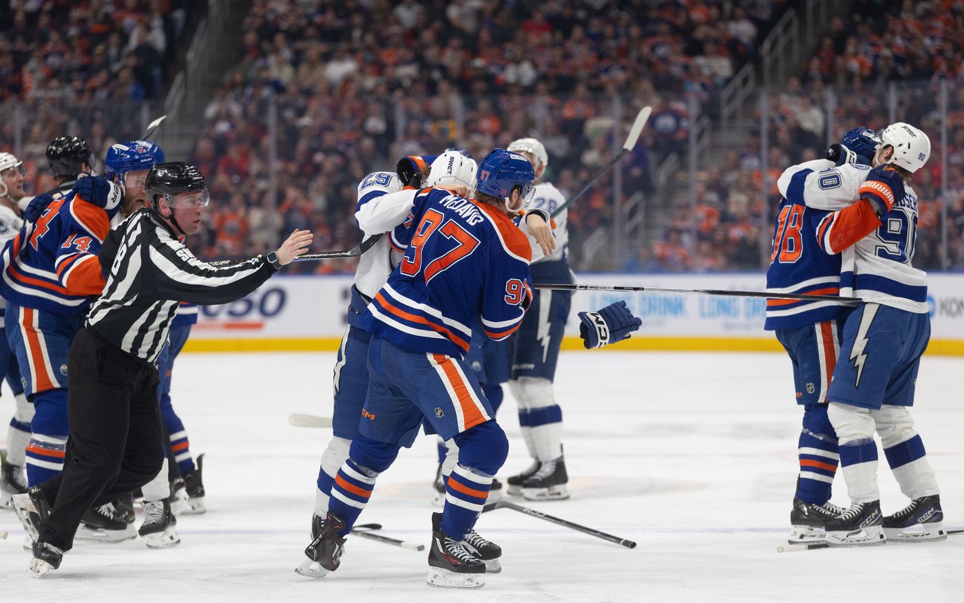 Kucherov shines with four points for Lightning in 5-2 win over Oilers | iNFOnews.ca Kucherov shines with four points for Lightning in 5-2 win over Oilers | iNFOnews.ca