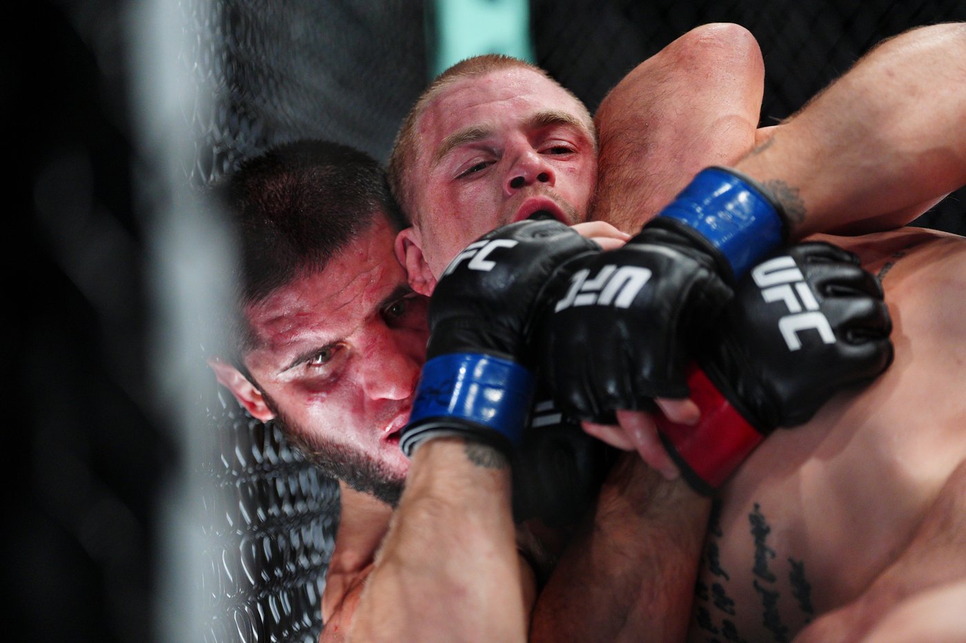 Make it 17 straight! Makhachev sets UFC record for consecutive wins in welterweight title defense | iNFOnews.ca