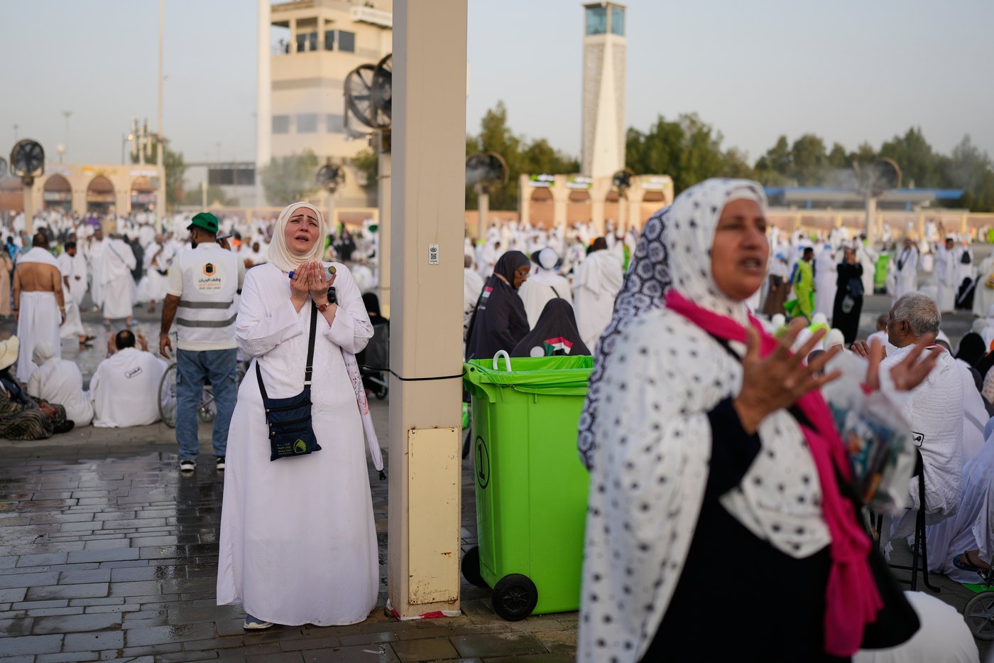 Photos show Muslim pilgrims in Mecca as annual Hajj pilgrimage ends | iNFOnews.ca