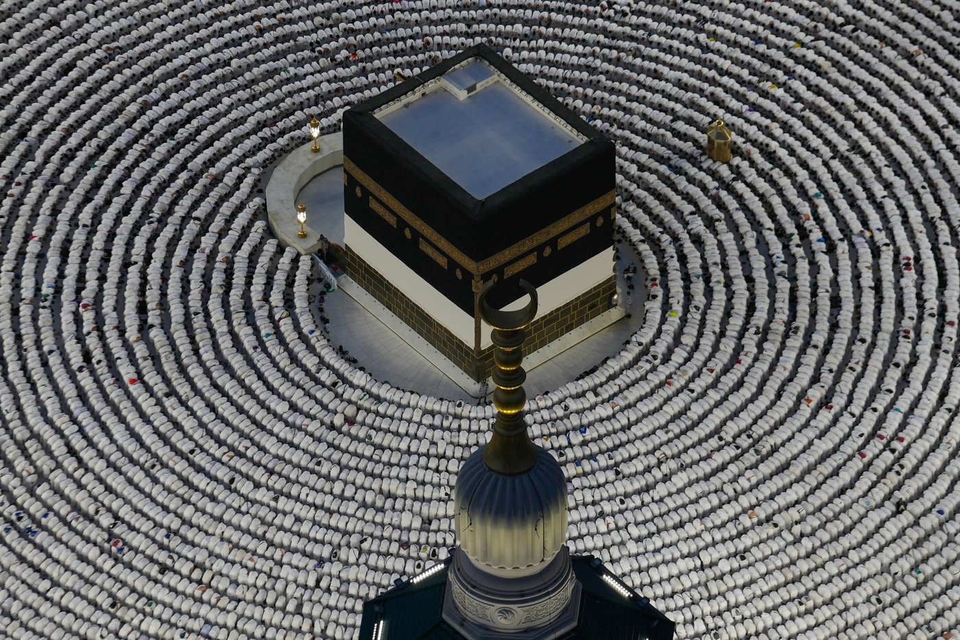Photos show Muslim pilgrims in Mecca as annual Hajj pilgrimage ends | iNFOnews.ca