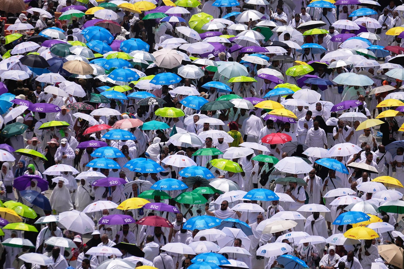 Photos show Muslim pilgrims in Mecca as annual Hajj pilgrimage ends | iNFOnews.ca