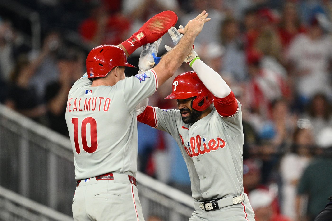 Derek Hill robs Juan Soto with dazzling catch to make another big impression on Phillies | iNFOnews.ca
