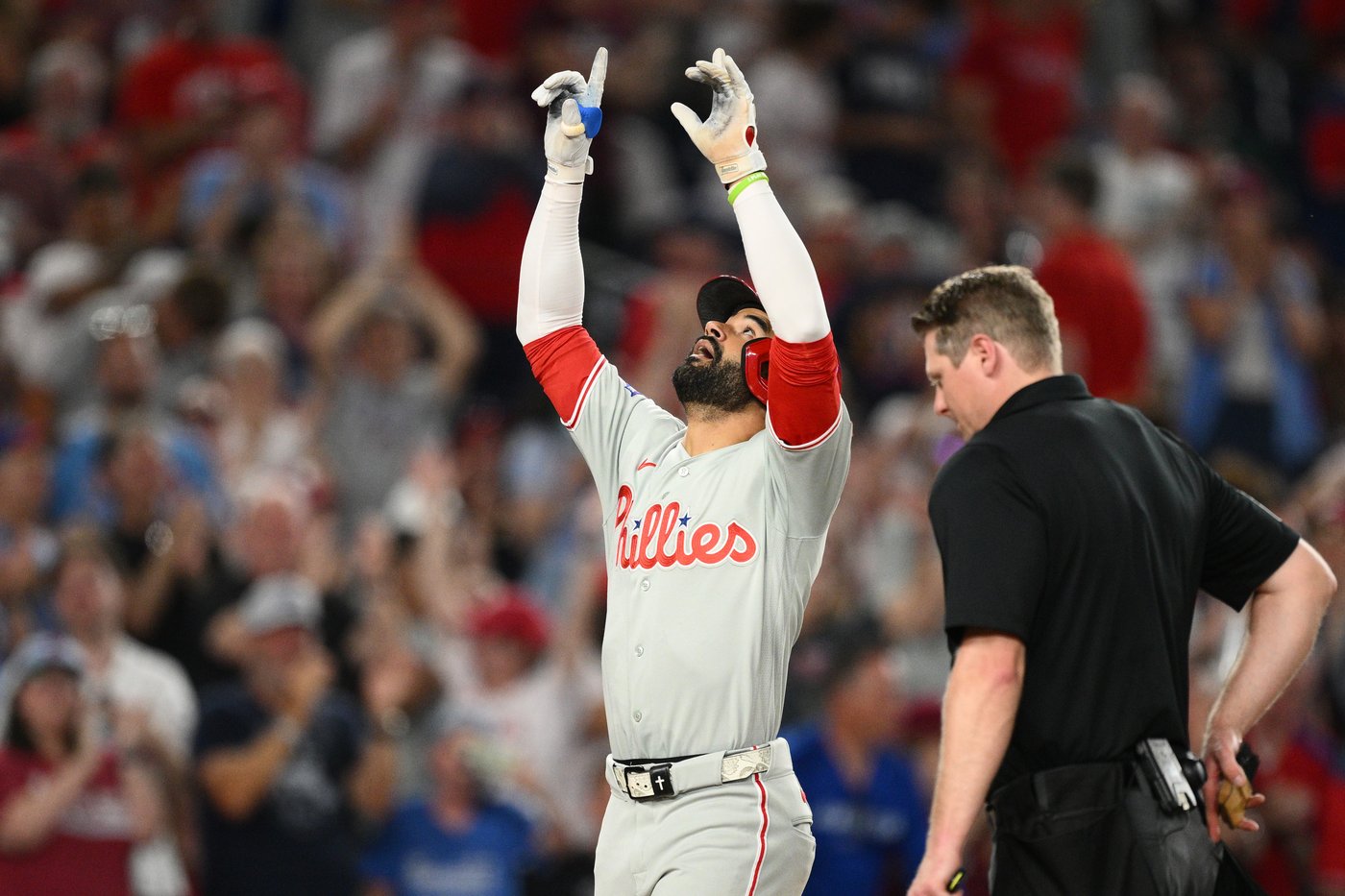 Derek Hill robs Juan Soto with dazzling catch to make another big impression on Phillies | iNFOnews.ca