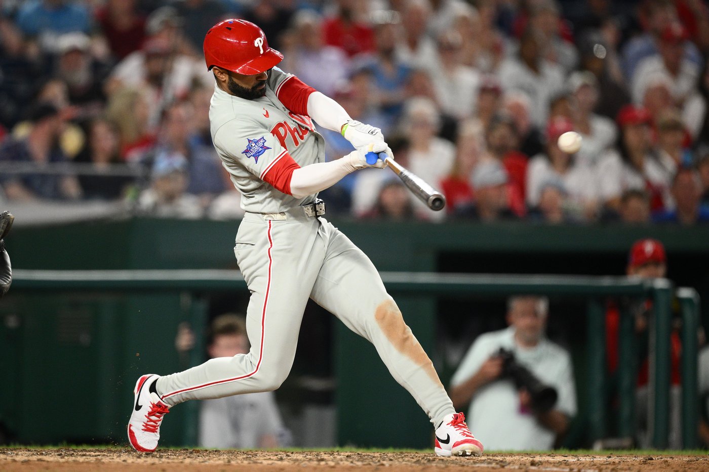 Derek Hill robs Juan Soto with dazzling catch to make another big impression on Phillies | iNFOnews.ca