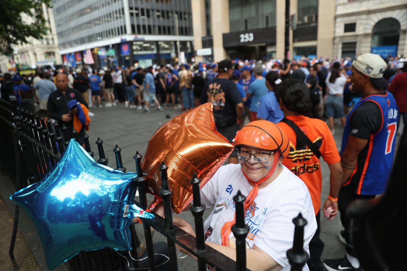 Photos of the New York Knicks parade | iNFOnews.ca